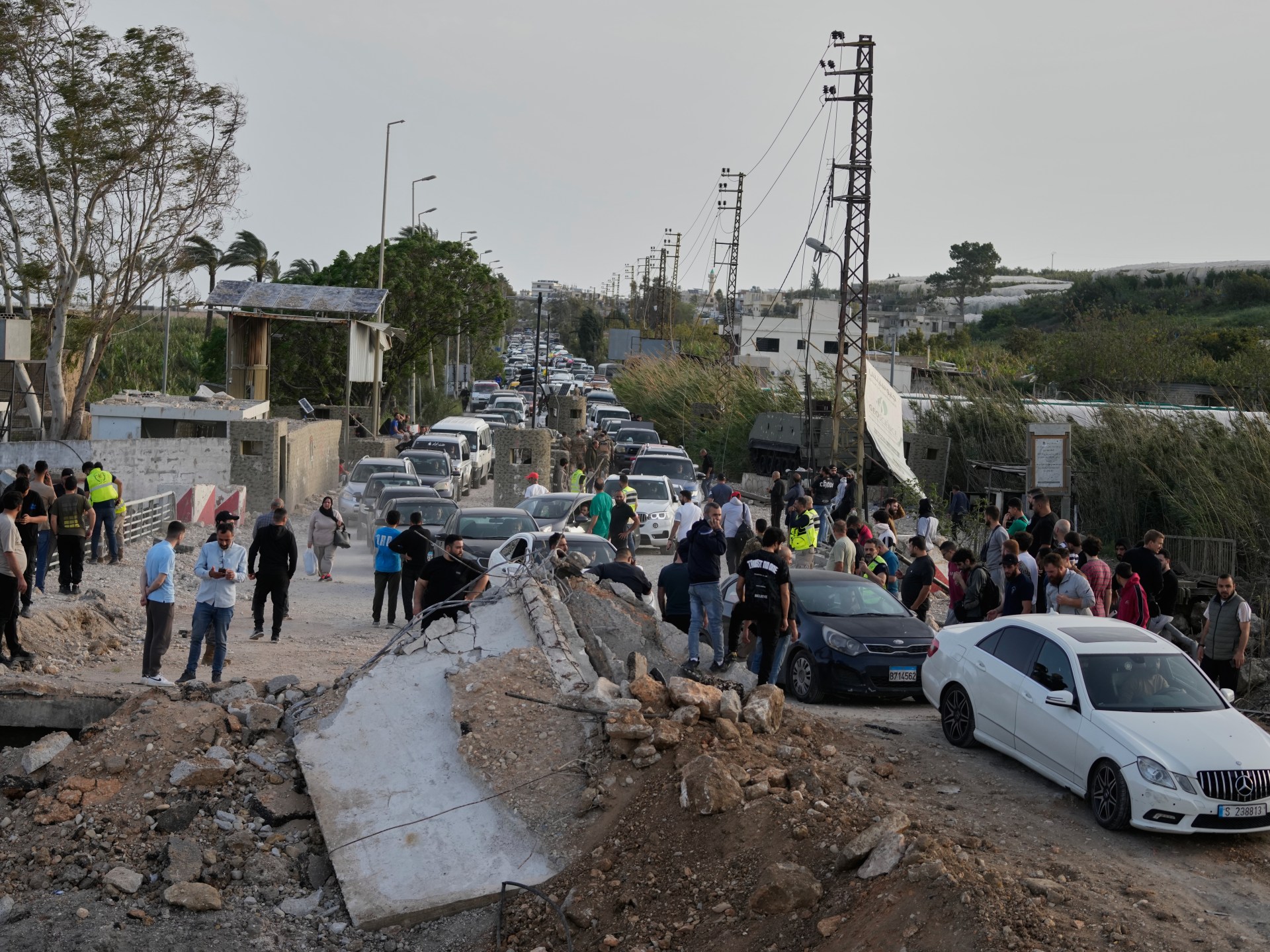 Displaced Lebanese families return home despite Israeli attacks