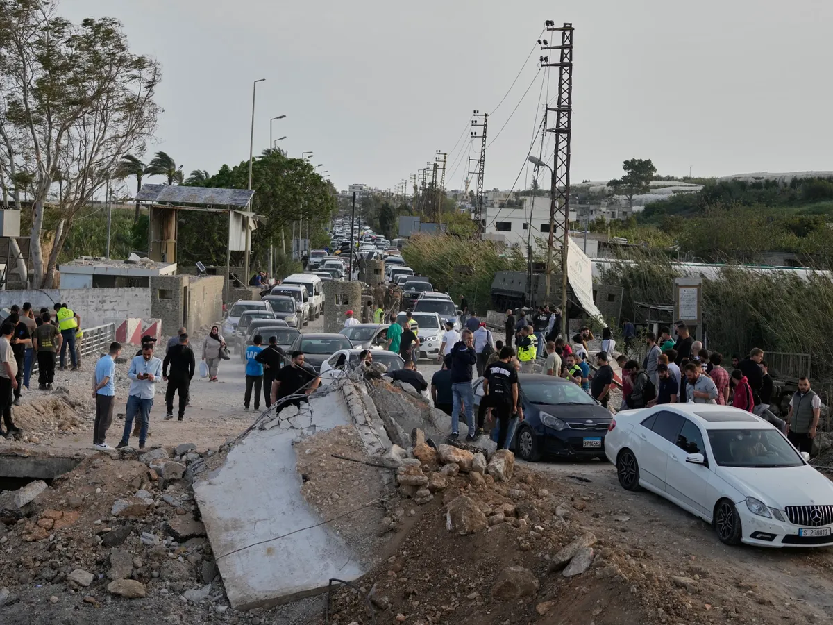 Displaced Lebanese families return home despite Israeli attacks
