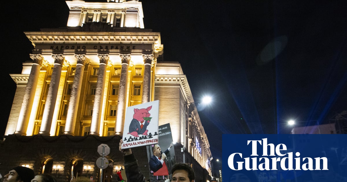 Bulgaria votes as pro-Russian former president leads in the polls