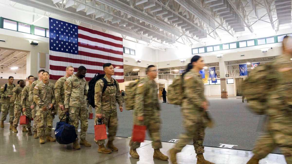 What’s behind the US army’s decision to raise enlistment age to 42?