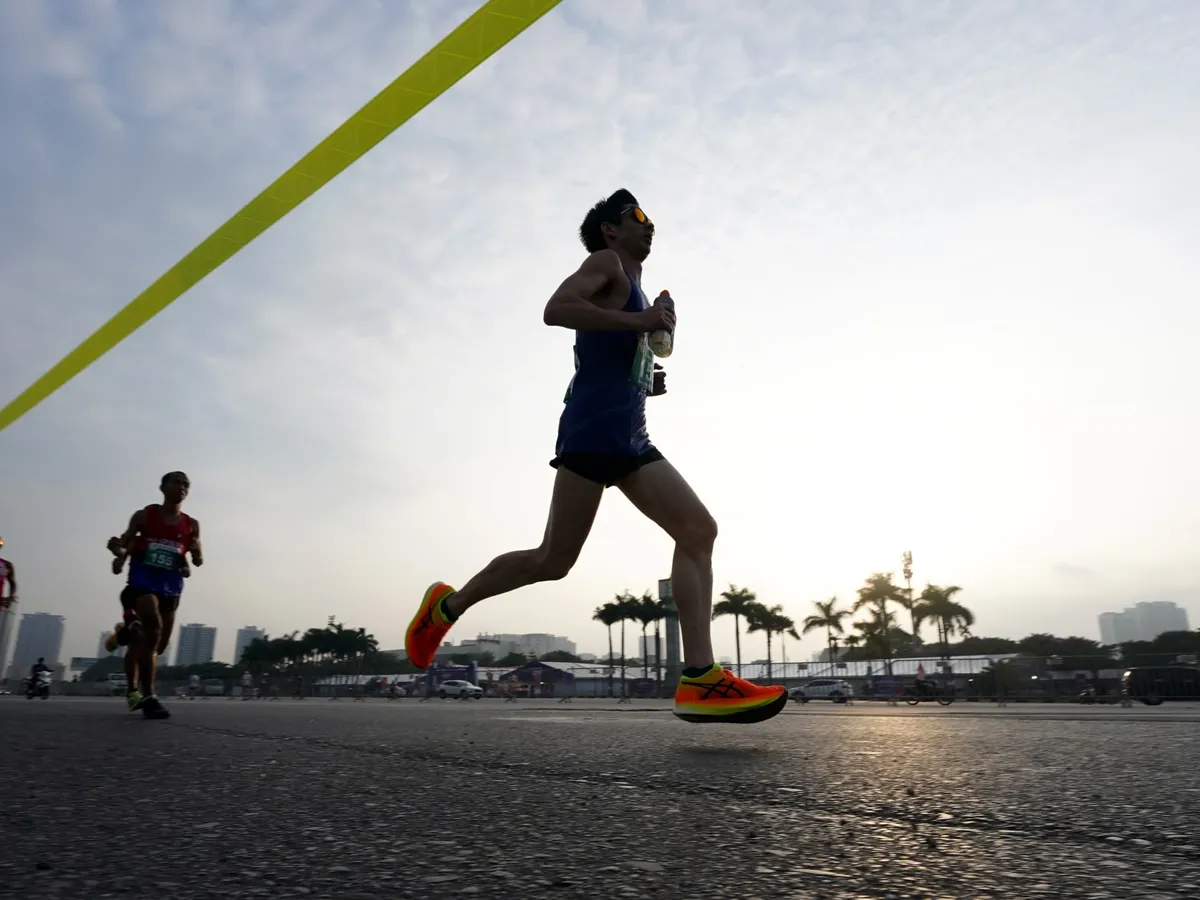 Eight runners hospitalised after collapsing during South Korea marathon
