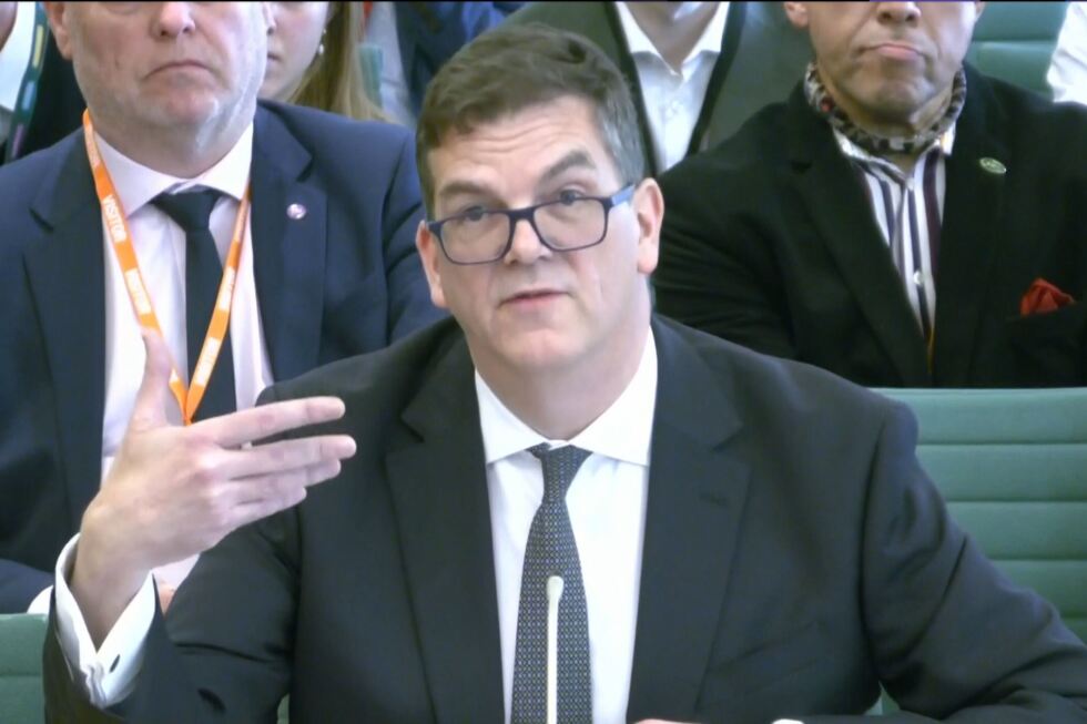 Fired former UK official says he felt political pressure to approve Mandelson as US ambassador