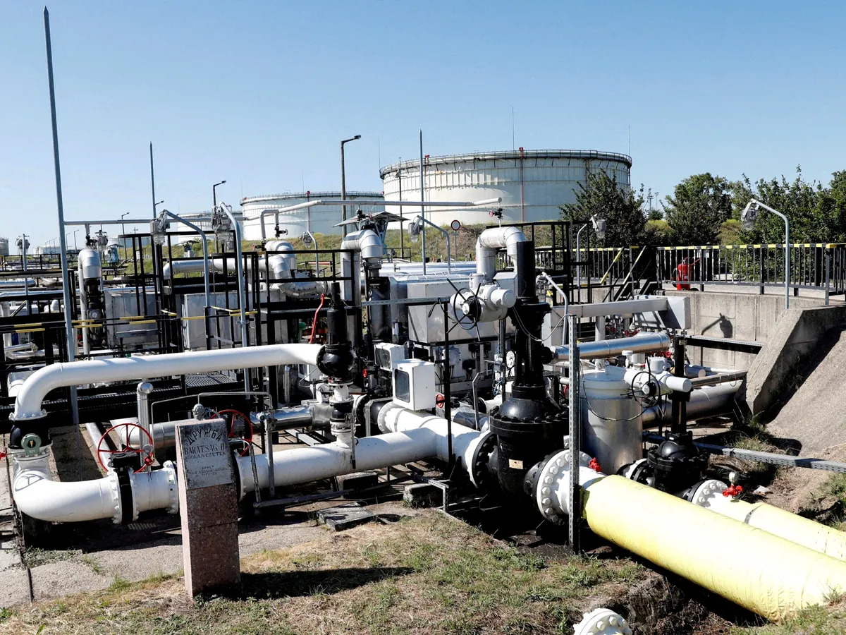 Ukraine says Druzhba pipeline running Russian oil to Europe can resume work