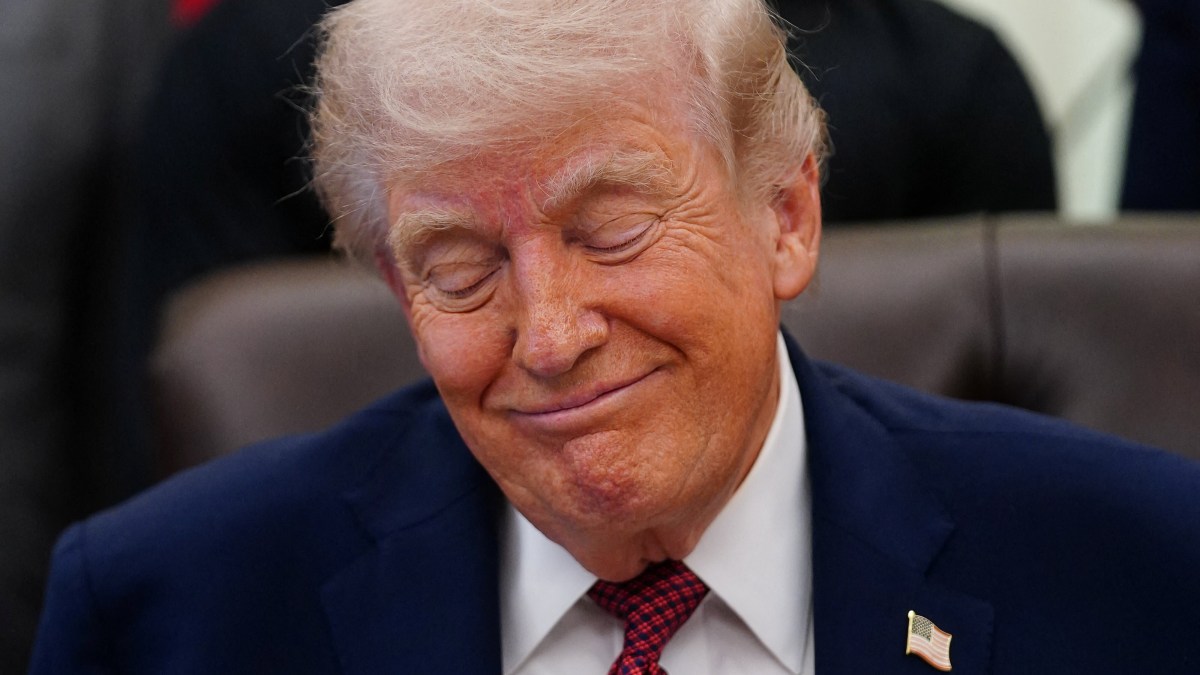 Trump announces Iran ceasefire extension but says blockade remains