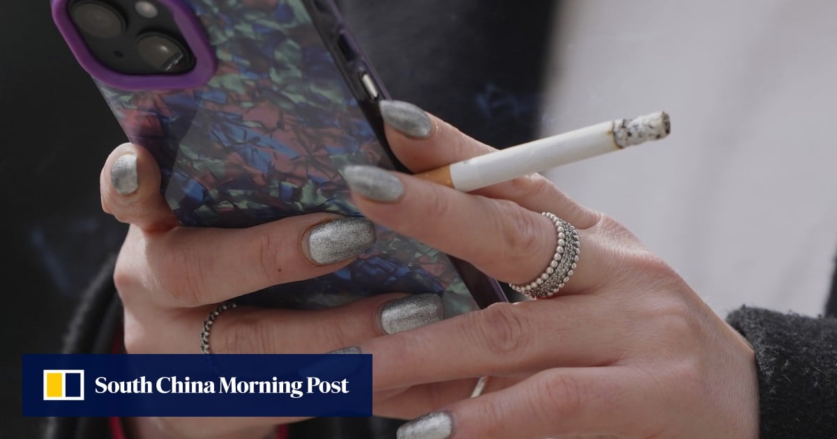 UK agrees ban on cigarette sales for people born after 2008