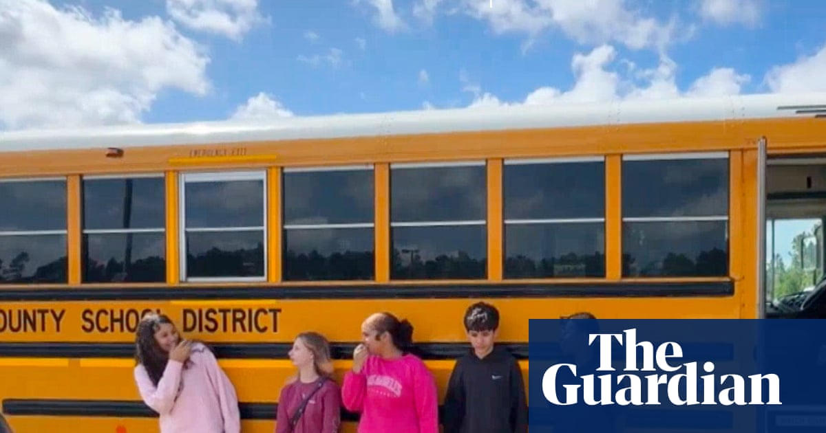 Mississippi school kids stop school bus on highway after driver passes out