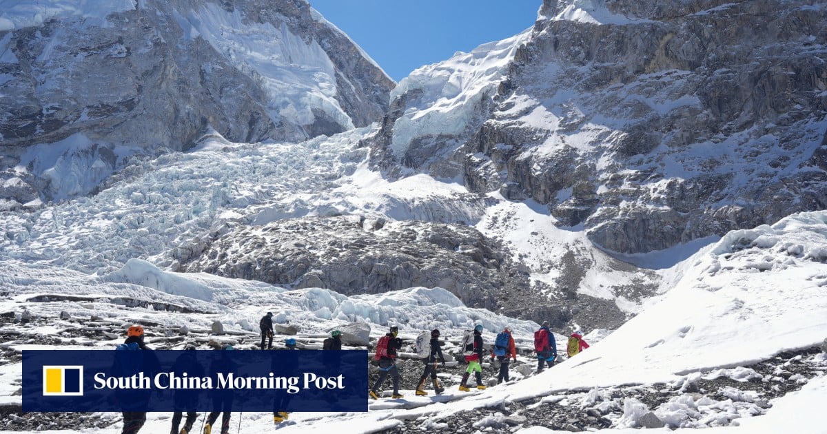 Everest climbers left hanging after giant ice chunk blocks path to summit