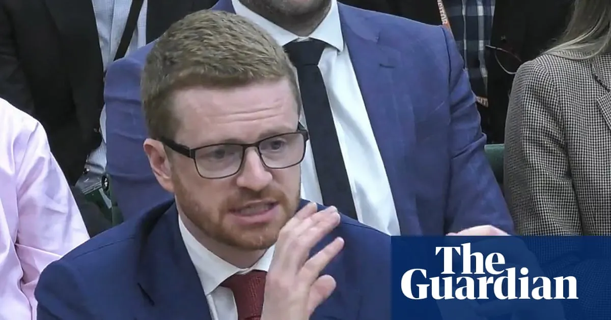 Ex-FCDO chief tells MPs he had concerns over Mandelson’s Epstein links