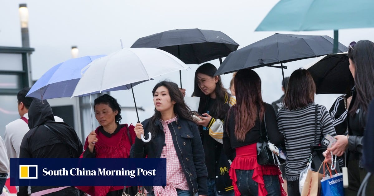 Unstable weather in week ahead, with heavy showers on Wednesday as temperatures drop