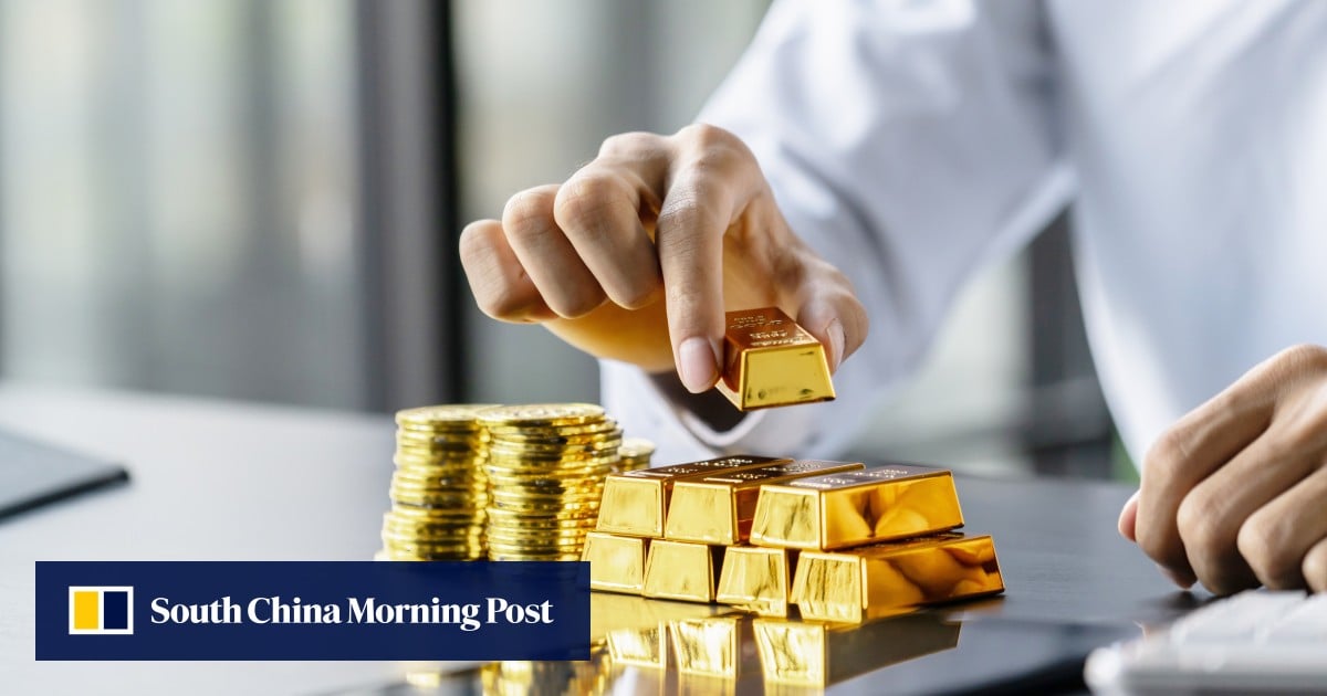 Gold loses its shimmer in Asia over rising oil prices, hawkish Fed stance