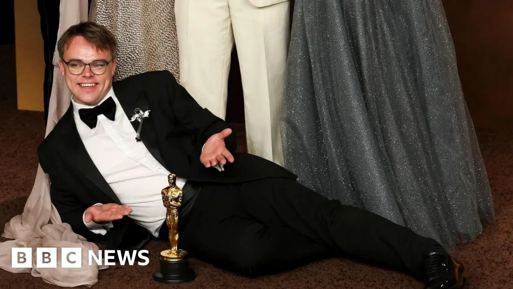 Oscar goes missing after Academy Award winner is blocked from taking it on flight