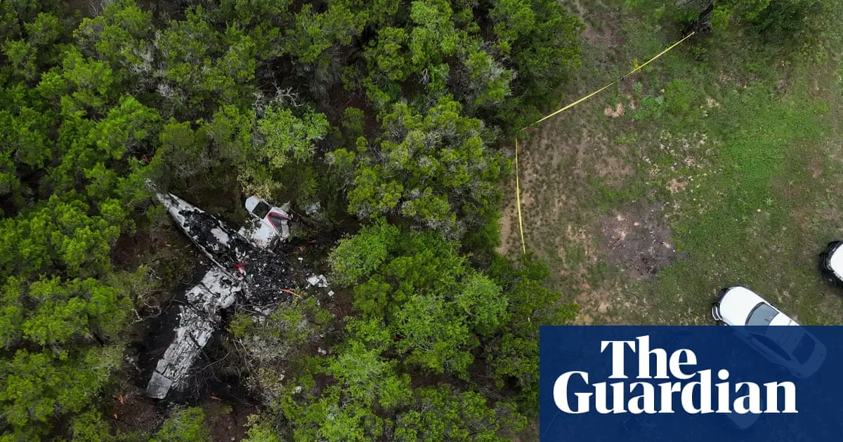 Small plane crash in Texas Hill Country leaves five dead