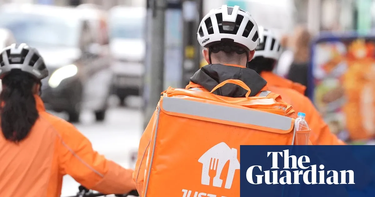 Thousands of Just Eat couriers launch legal action to improve workers’ rights