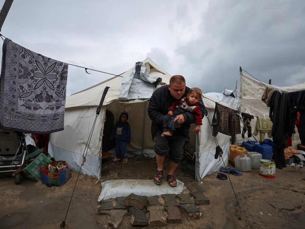 As summer approaches, skin diseases spread through Gaza’s refugee camps