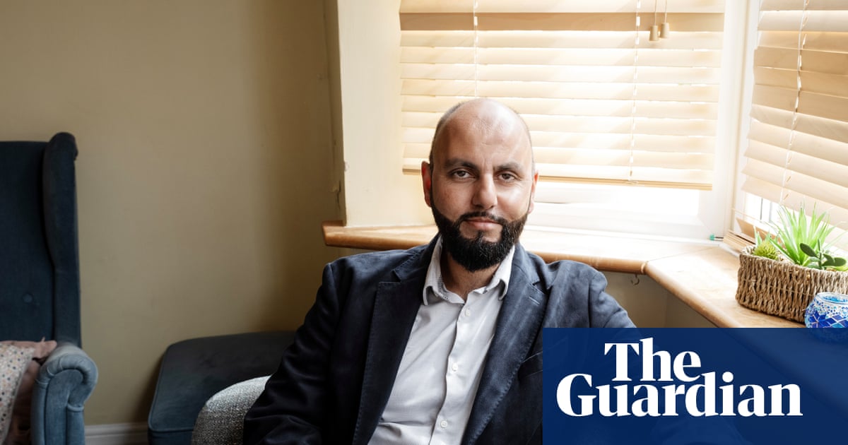 Lawyer who represented Hamas in court says UK police falsely listed him as member of group