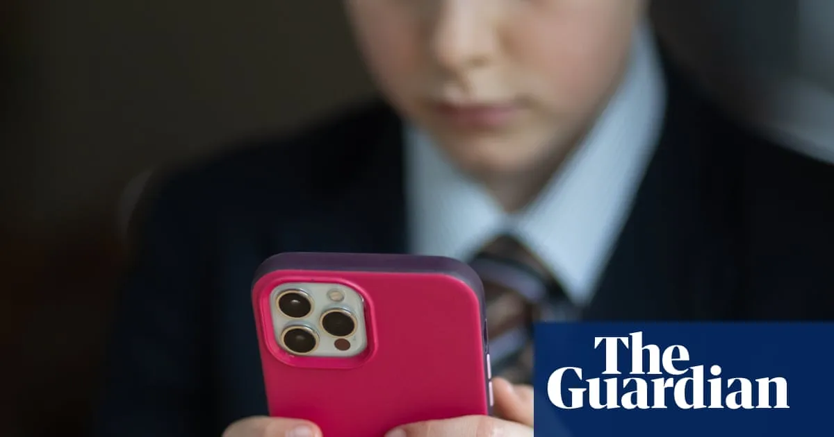 ‘Close to zero impact’: US study casts doubt on effect of phone ban in schools