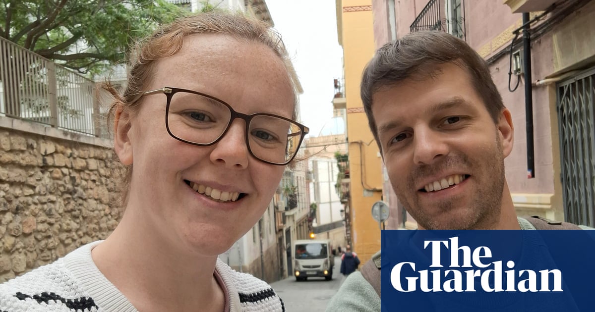 Scottish mum stuck abroad after baby falls foul of UK dual nationality rules