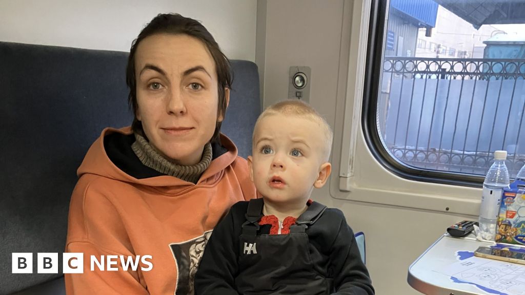 No power or water and -19C: Kyiv seeks relief from Russian strikes and cold