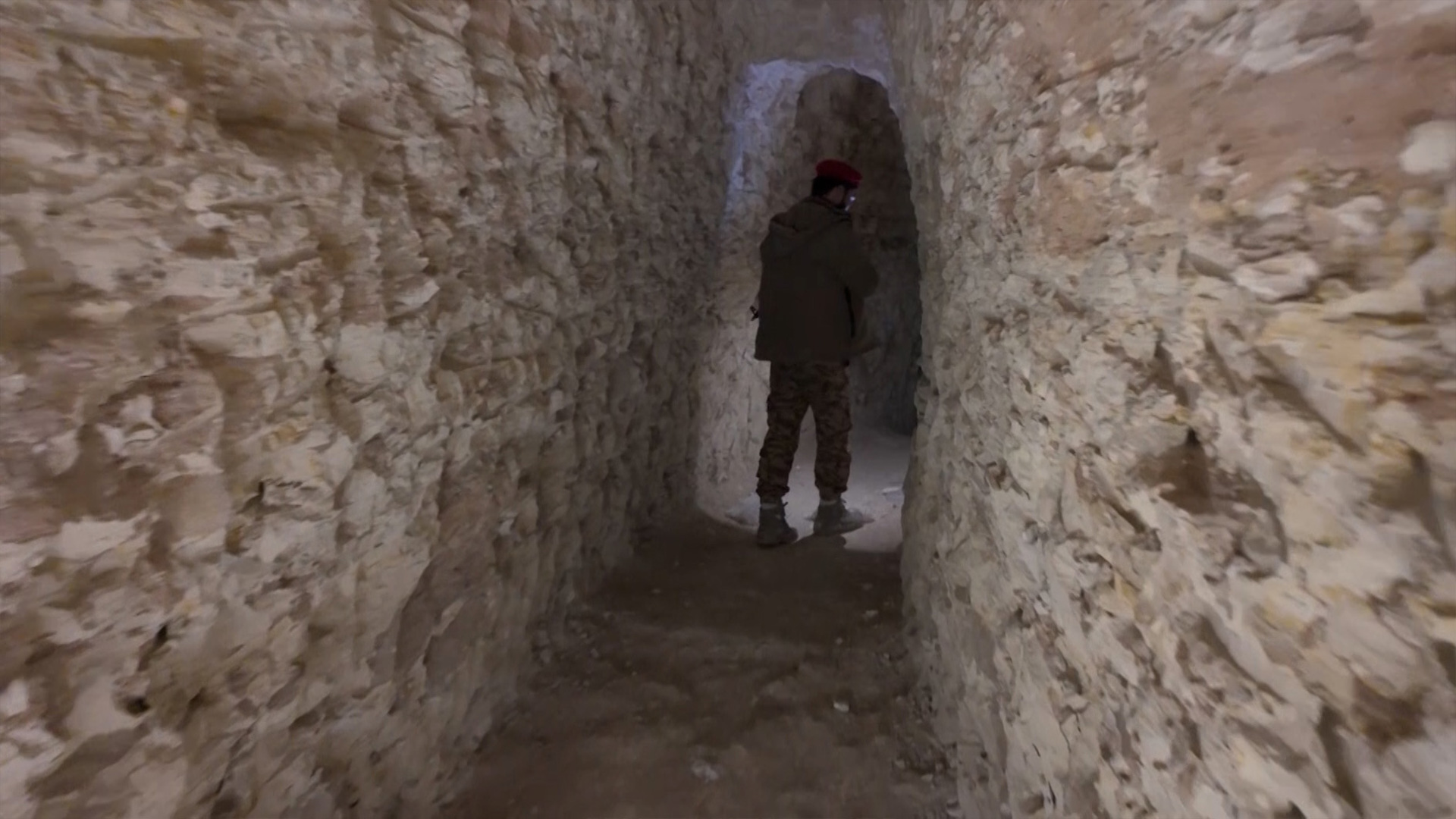 Reporter goes inside Aleppo tunnels dug by SDF fighters