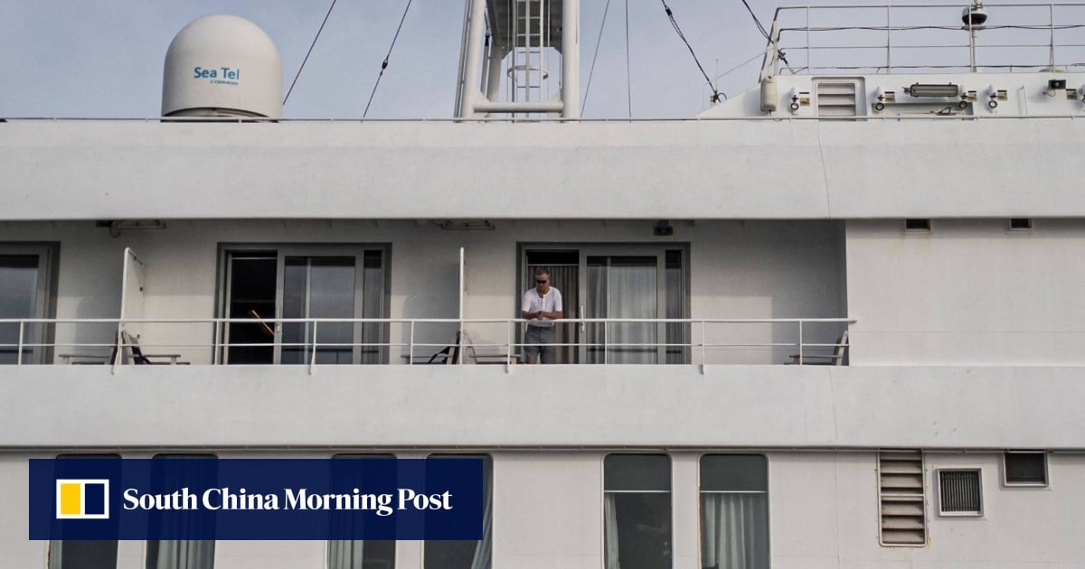 Passengers on hantavirus-stricken ship sway between fear and boredom