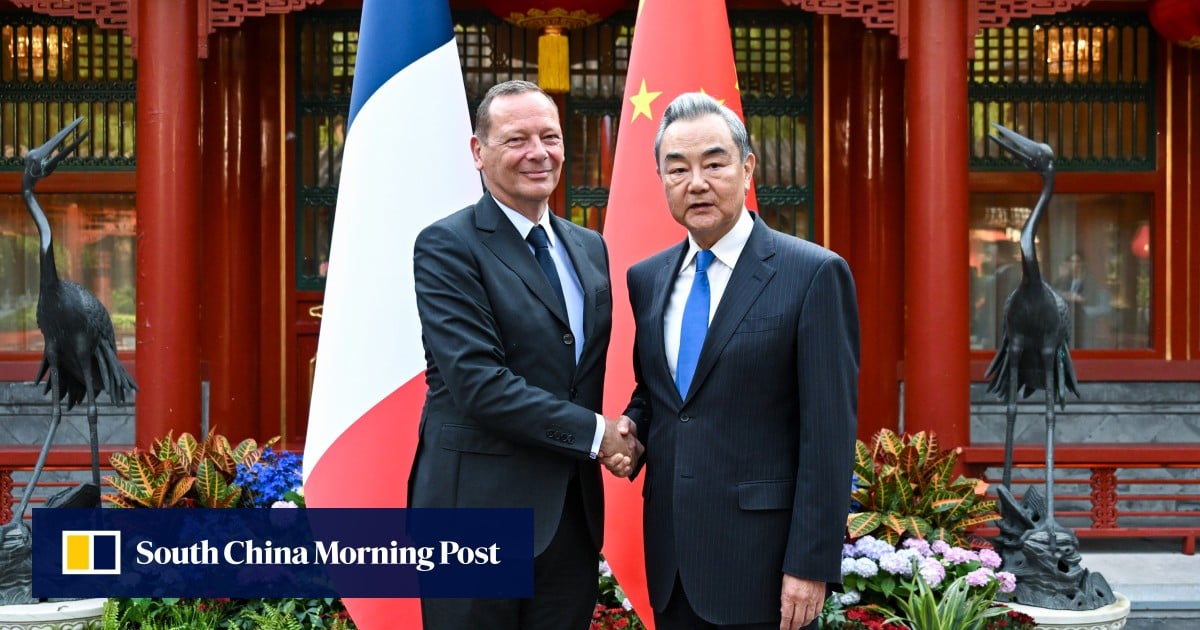 Beijing urges France to respect one-China principle during high-level talks