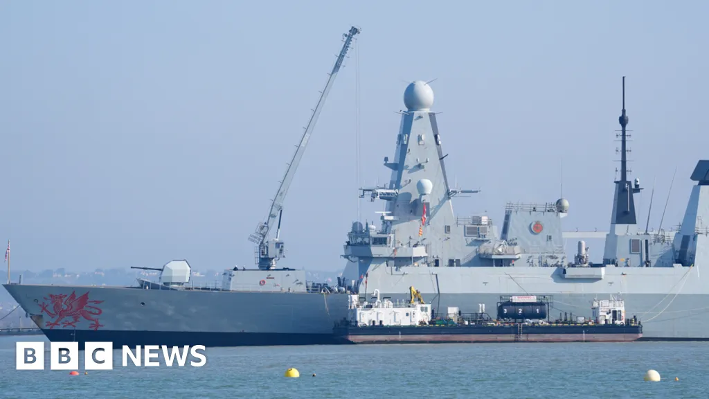 UK warship HMS Dragon heads to Middle East for potential Strait of Hormuz mission