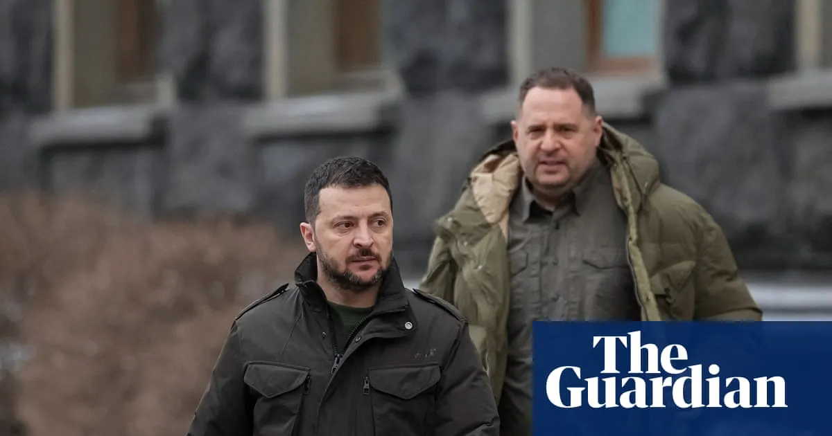 Zelenskyy’s top aide quits after anti-corruption searches of his home