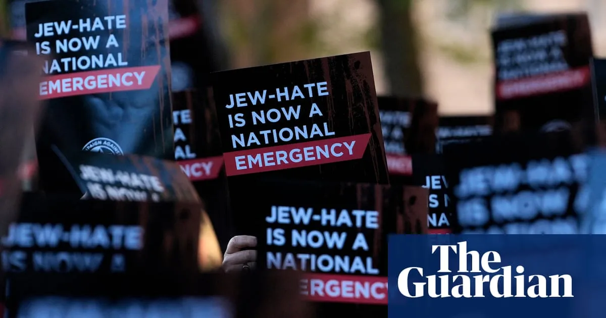 Downing Street rally asks ‘silent majority’ to fight antisemitism