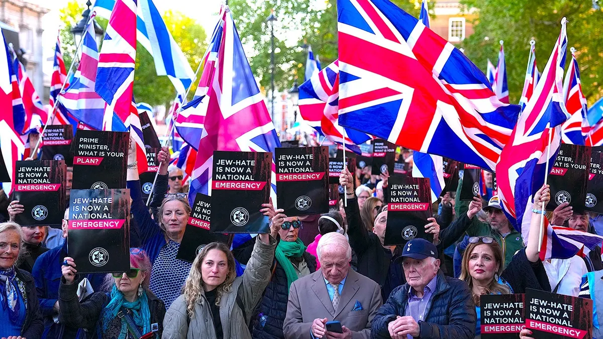 From London synagogues to New York preschools — antisemitic attacks escalating on both sides of the Atlantic