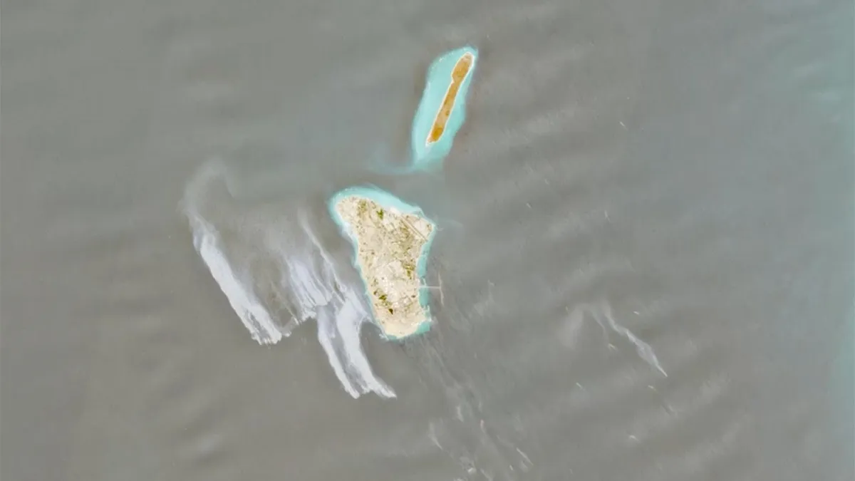 Second suspected oil slick near Iran raises fears of major disaster in vital global oil corridor