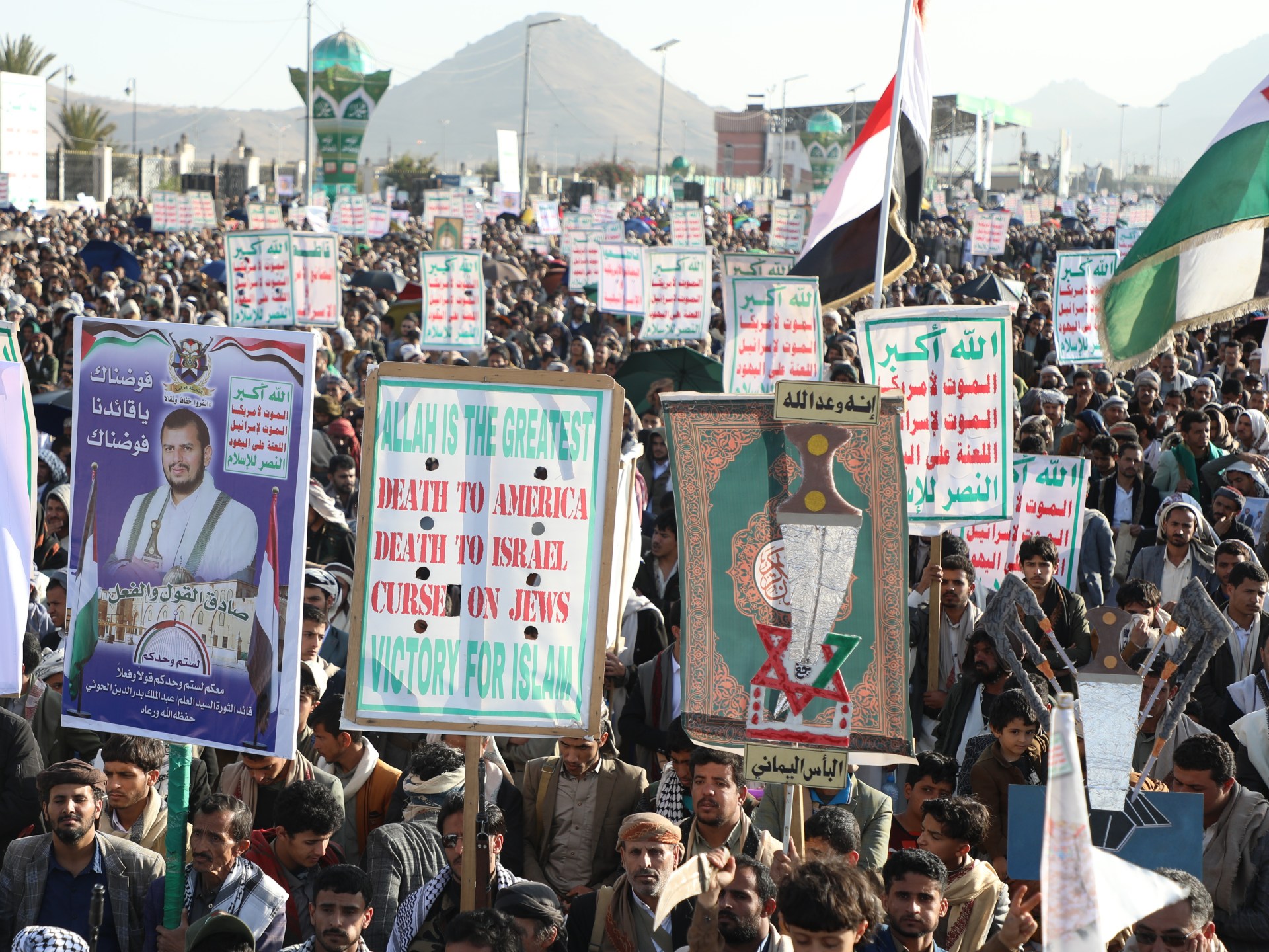 Is the Yemeni government getting ready to attack the Houthis?