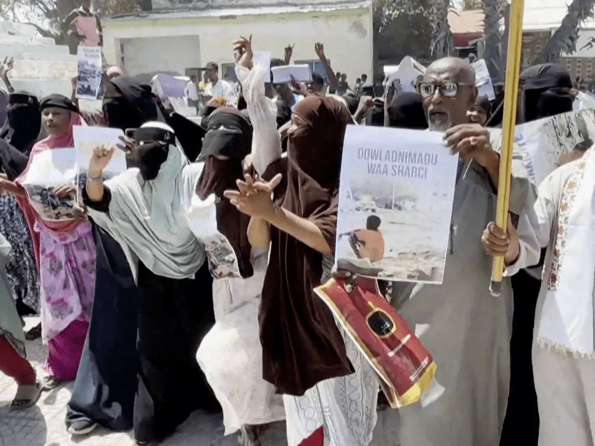 Somalis rally against government-ordered evictions in Mogadishu