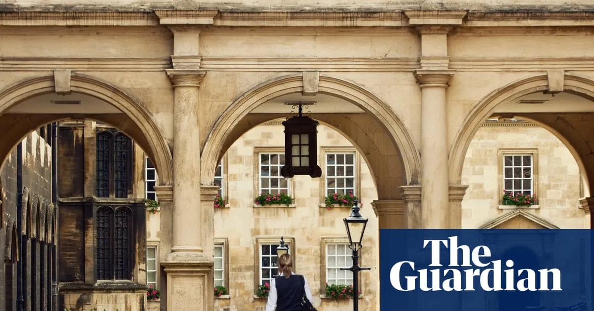 Cambridge University seeks deal with Saudi defence ministry despite rights concerns