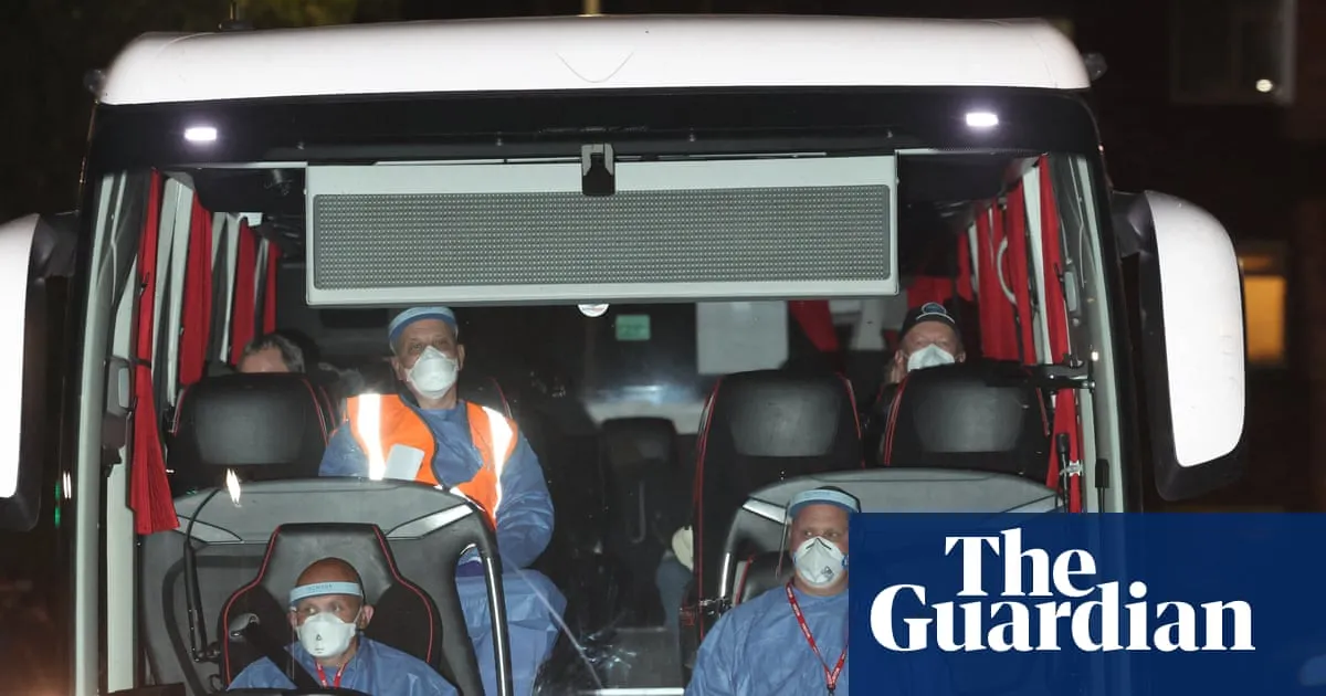 Hantavirus cruise ship passengers enter isolation facility after evacuation to UK