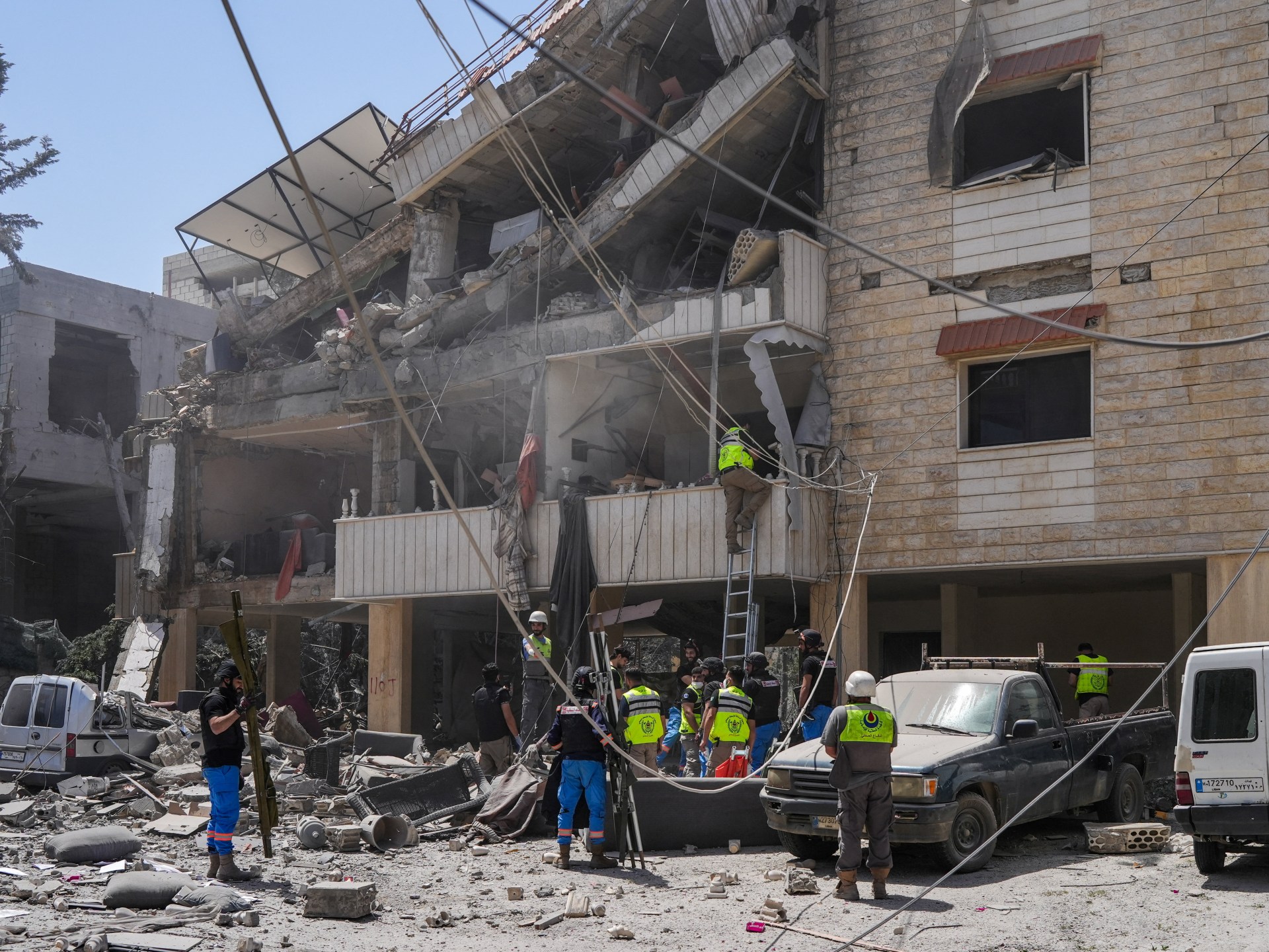 Israeli attacks kill at least four in southern Lebanon