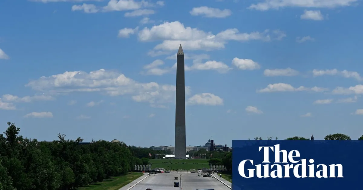 Lawsuit seeks to halt Trump's makeover of Lincoln Memorial reflecting pool