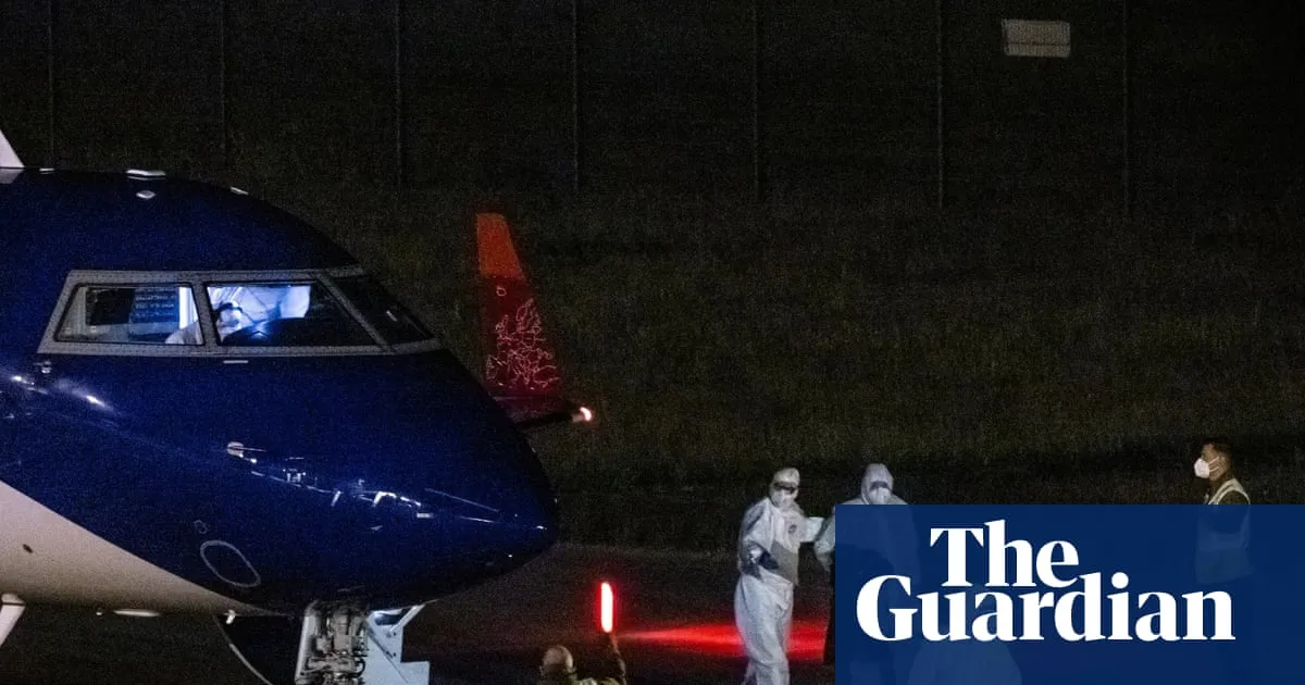 ‘Difficult’ mission to repatriate Australian hantavirus cruise passengers en route to long Perth quarantine