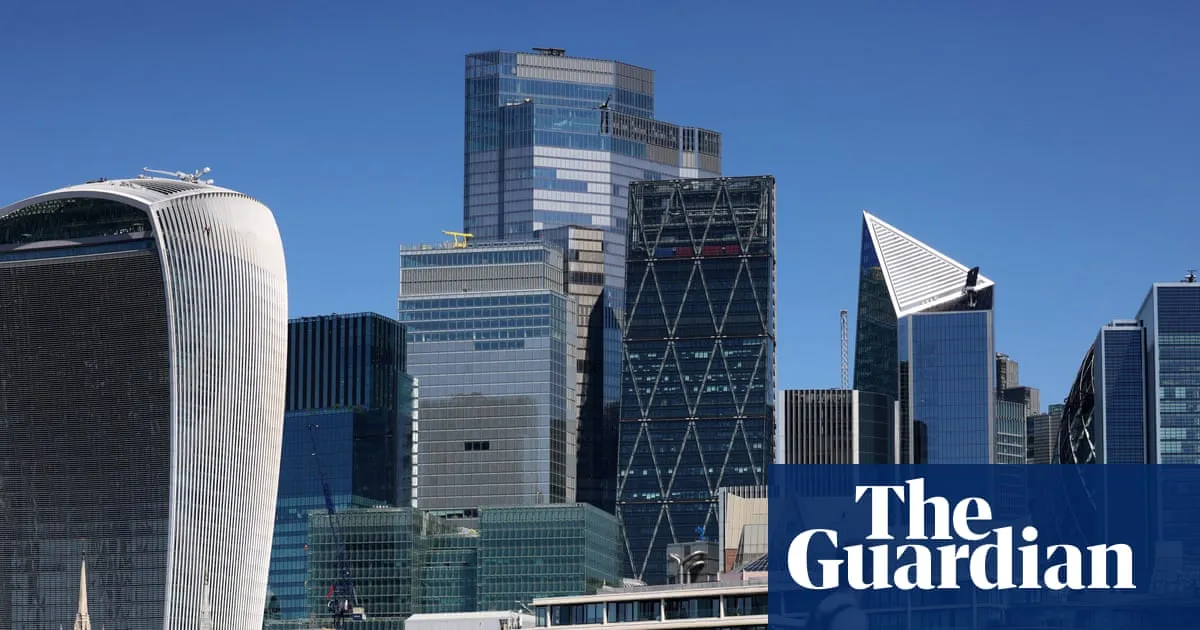 UK borrowing costs hit highest since 1998 amid Starmer uncertainty