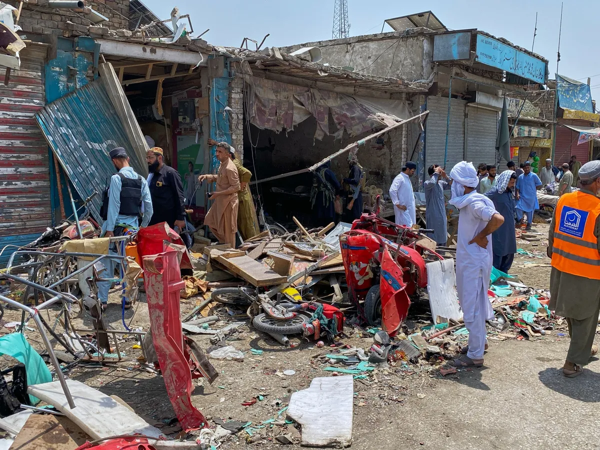 At least nine people killed in explosion at Pakistan market
