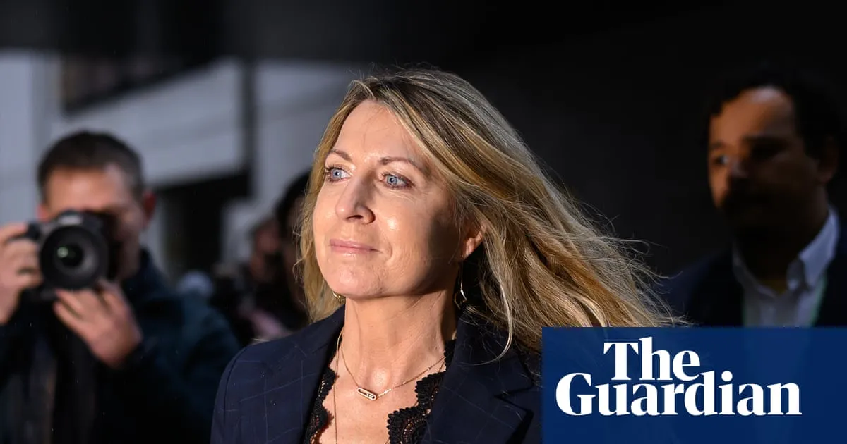 Broadcasters must react to threat from ‘creator journalism’, says ex-head of BBC News