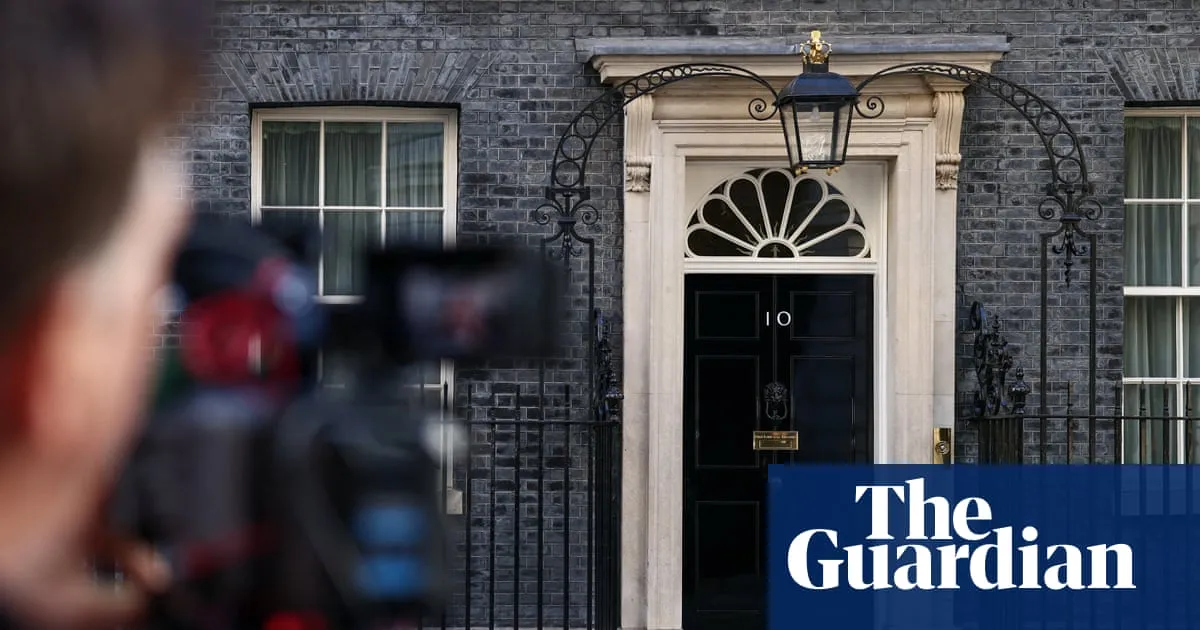 More than 100 Labour MPs sign statement against Starmer leadership challenge