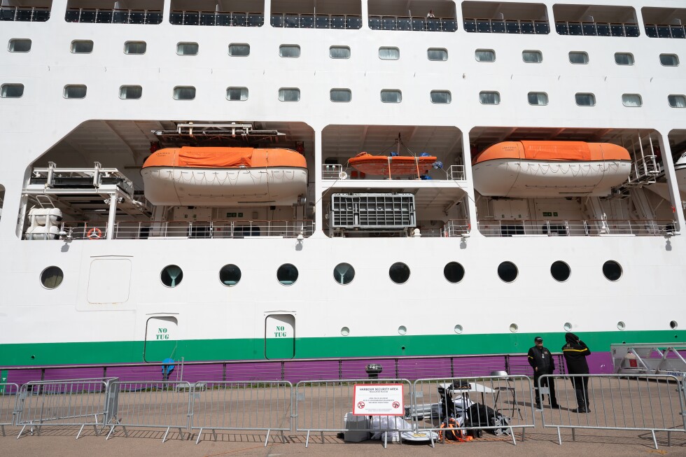 France confines more than 1,700 on British cruise ship in Bordeaux after gastroenteritis outbreak
