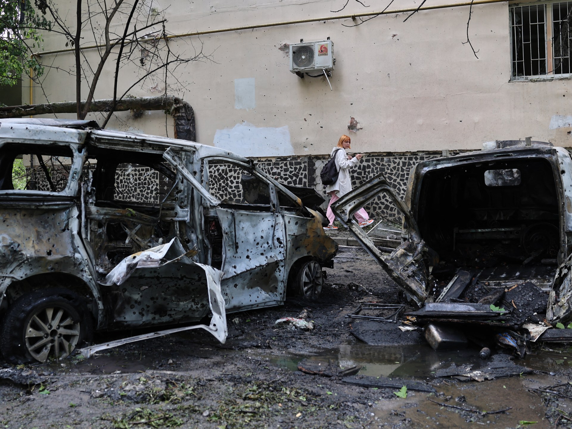 ‘One of the longest’ Russian attacks kills at least six people in Ukraine
