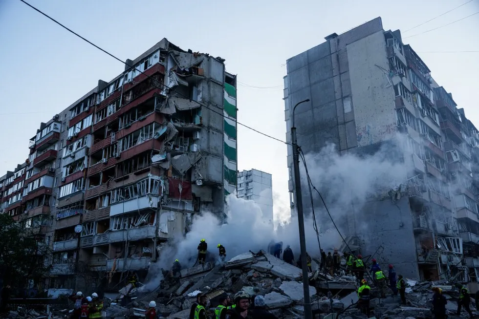 Russia hits Kyiv with drones and ballistic missiles, killing 1 and injuring 31
