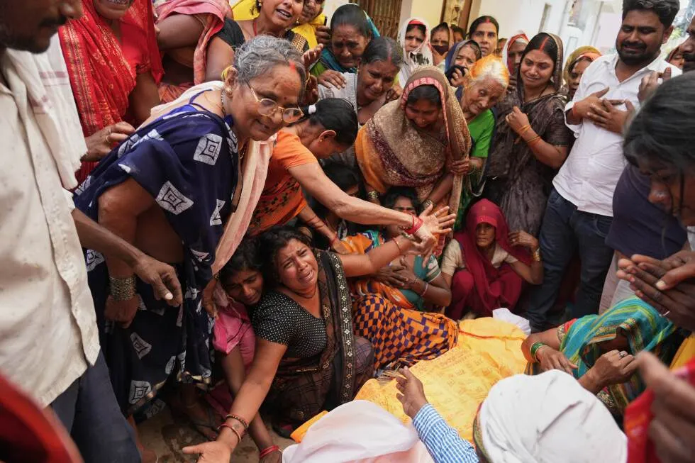 Dust storms and lightning kill at least 96 people in northern India