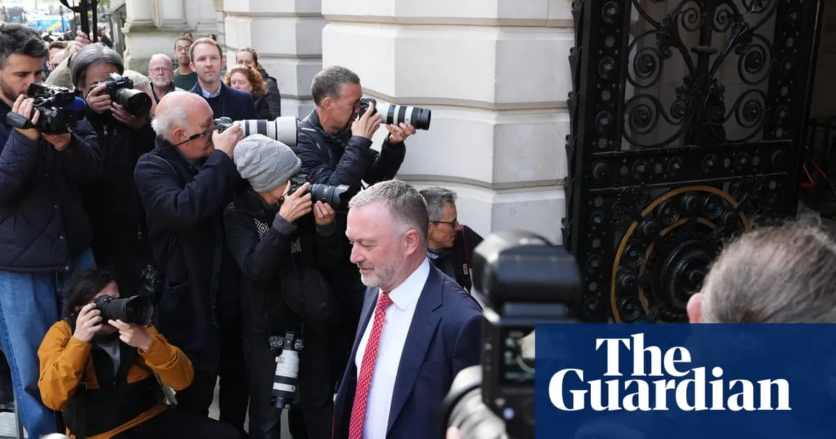 Starmer loyalist warns against ‘copying Tories’ but admits PM is unpopular