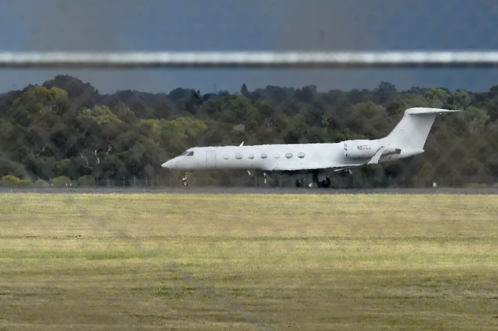 6 passengers from hantavirus-hit ship arrive in Australia for 3-week quarantine