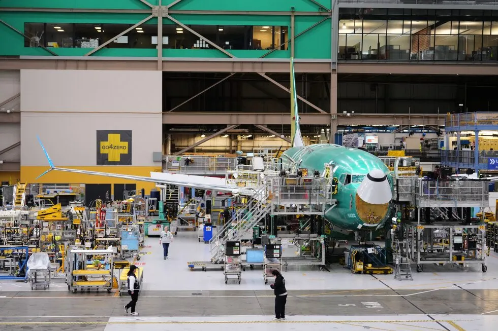Trump says China will buy 200 planes from Boeing, with a possibility of expanding the deal to 750