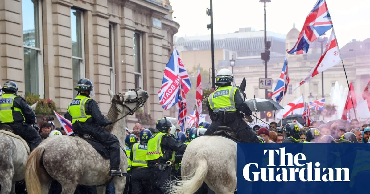 Far-right activists barred from UK before Tommy Robinson rally