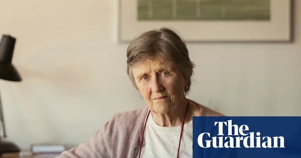 Helen Garner says State Library of Victoria turned into ‘party central’ with planned job cuts to ‘bring disgrace’ on Melbourne